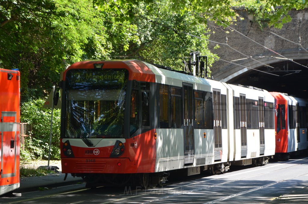 KVB Bahn defekt Koeln Buchheim Heidelbergerstr P19.JPG - Miklos Laubert